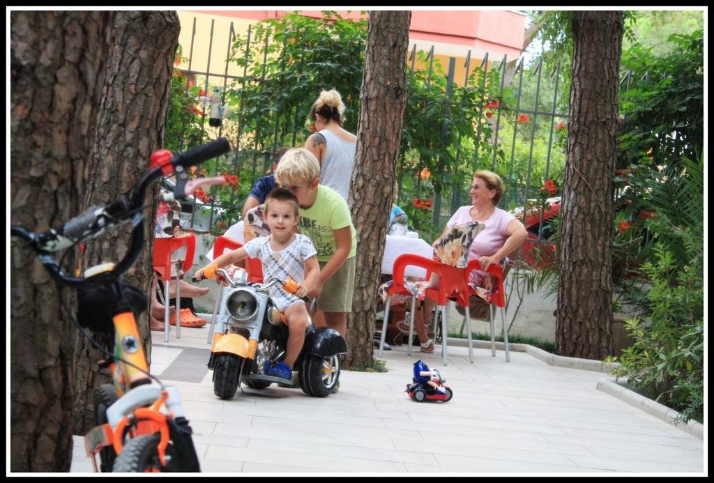 Hotel Princi i Vogel Velipojë Buitenkant foto