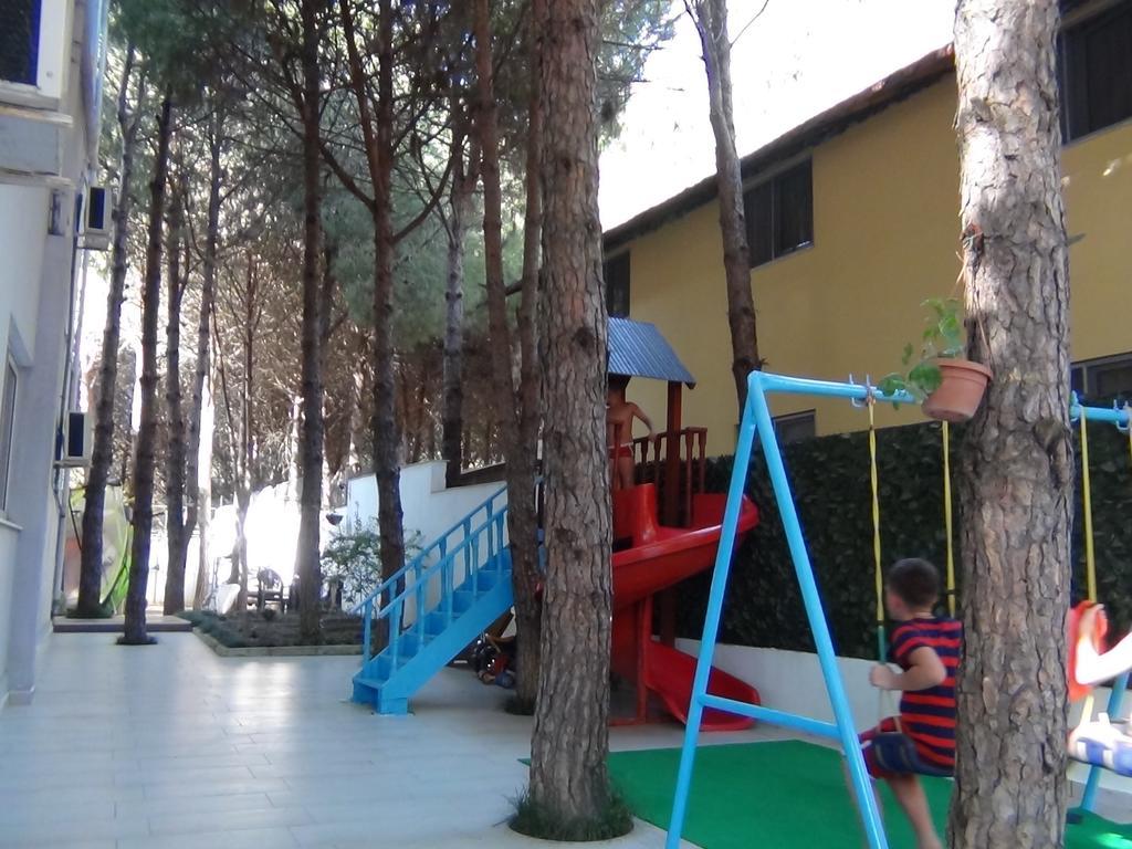Hotel Princi i Vogel Velipojë Buitenkant foto