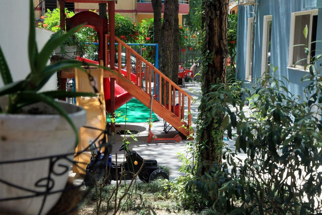 Hotel Princi i Vogel Velipojë Buitenkant foto