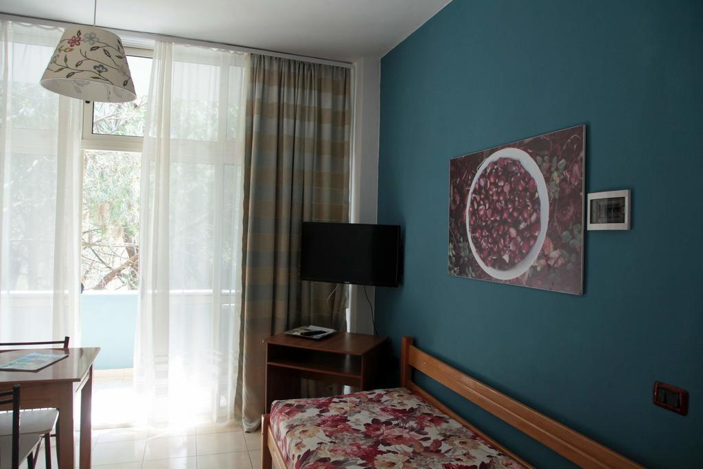 Hotel Princi i Vogel Velipojë Buitenkant foto